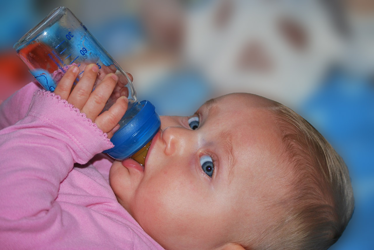 Best Bottle for a Breastfed Baby? Birthways, Inc. Chicago Doula Services